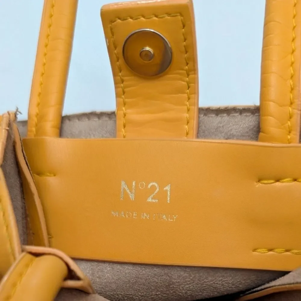 No. 21 Micro Shopping Verticale Tote - Picture 10 of 12